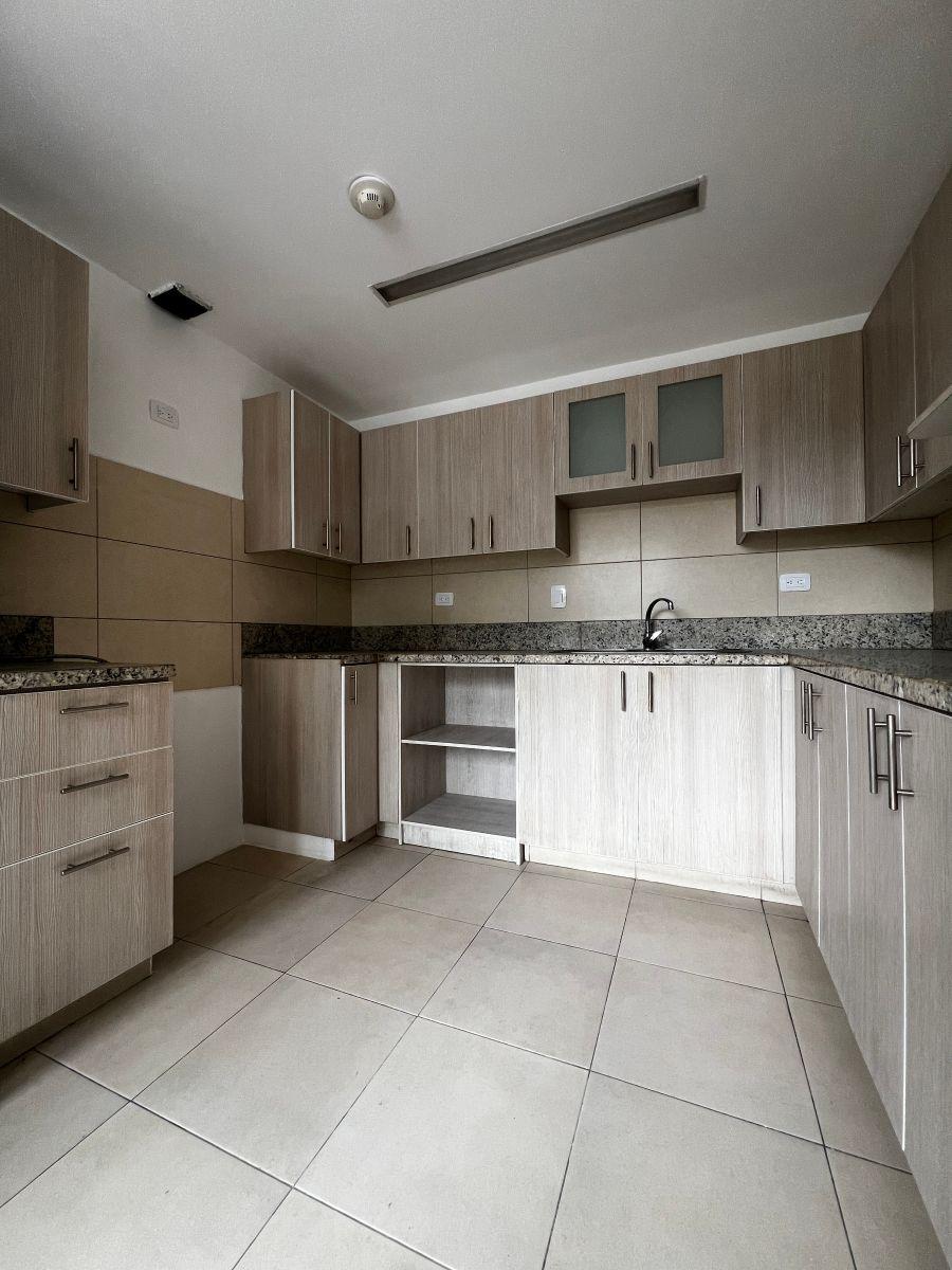 En Venta Dpto. Medianero Piso Alto, en Urb. Manglero Vista, Km. 3, Samborondon, 143 m², Guayas — imagen 7