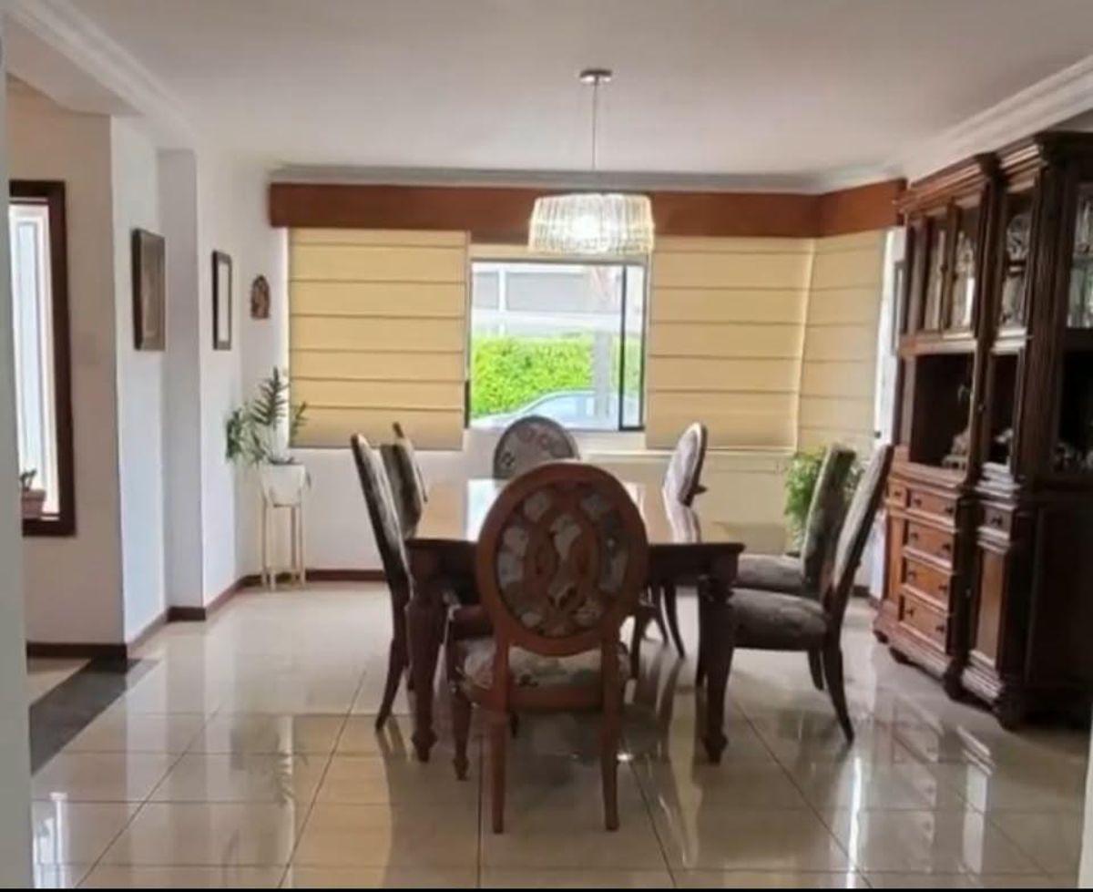 Samborondón - Guayaquil Tenis. Vendo Casa Esquinera, 5 Habitaciones, Patio con Piscina, Guayas — imagen 8