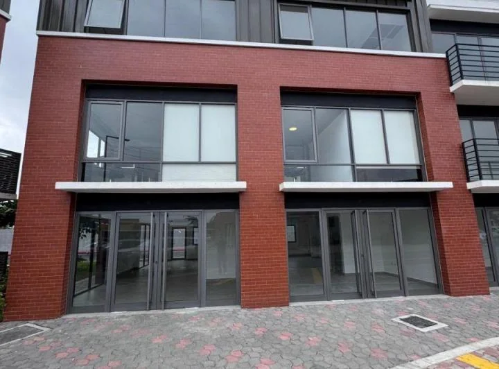 Oficina en Venta Almax Center Samborondon. Guayas — imagen 1