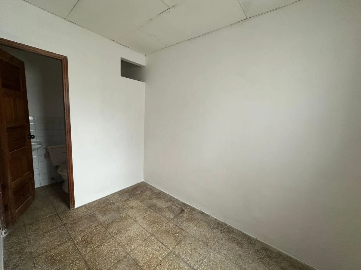Venta Casa Una Planta Alborada 12 Ava Etapa Area con Seguridad, Guayas — imagen 4