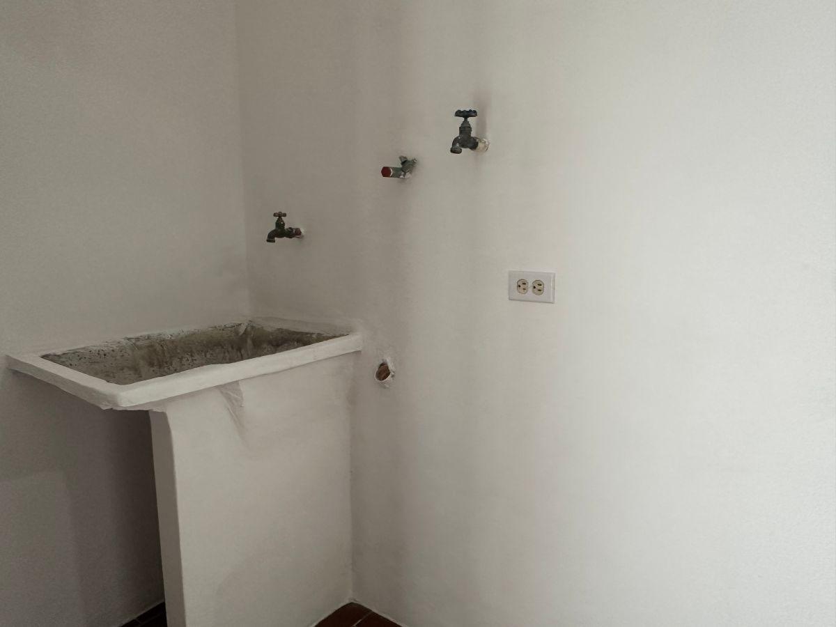 Venta Casa Una Planta Alborada 12 Ava Etapa Area con Seguridad, Guayas — imagen 2
