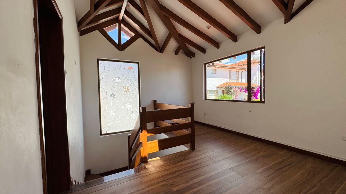 Conjunto El Poblado - Vendo Acogedora Casa en Cumbayá — imagen 4