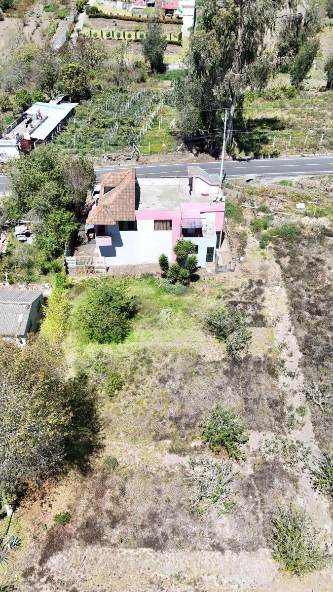 Casa + Terreno Vía Alobamba Montalvo, Tungurahua — imagen 8