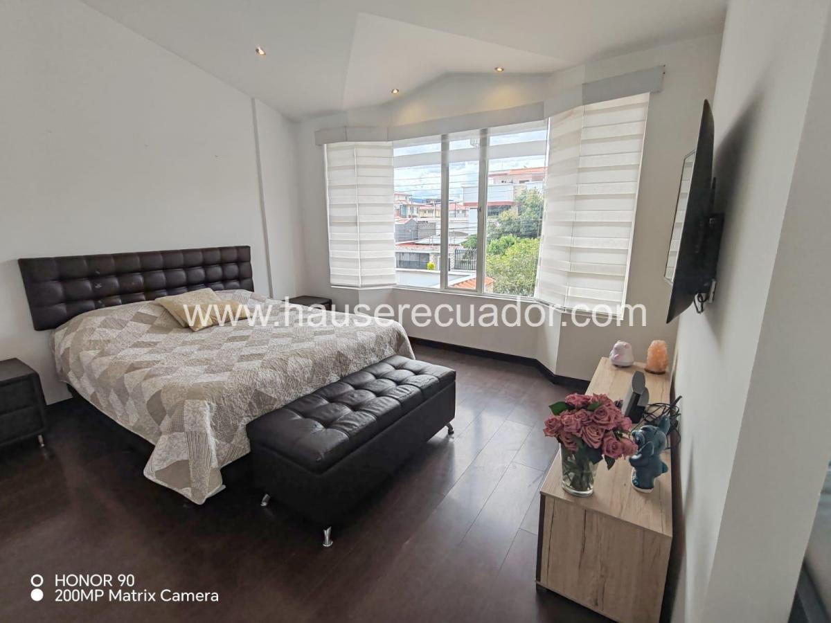 Casa Familiar 3 Habitaciones Mas Estudio, Jardín, Seguridad 24/7 y Exclusivas Áreas Comunales — imagen 2