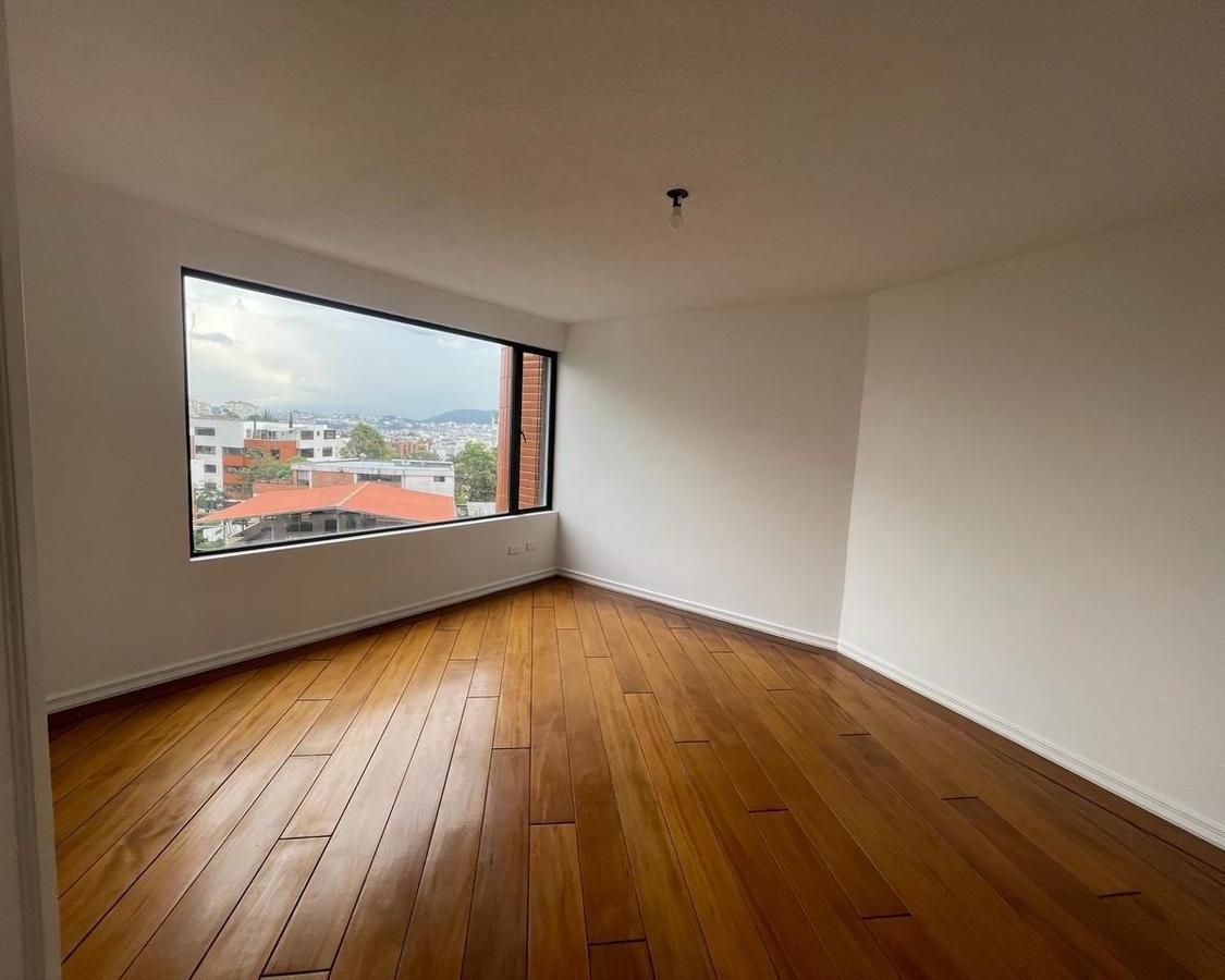En Venta Amplio Departamento de 323 m², Remodelado / Granda Centeno/ *mm — imagen 2