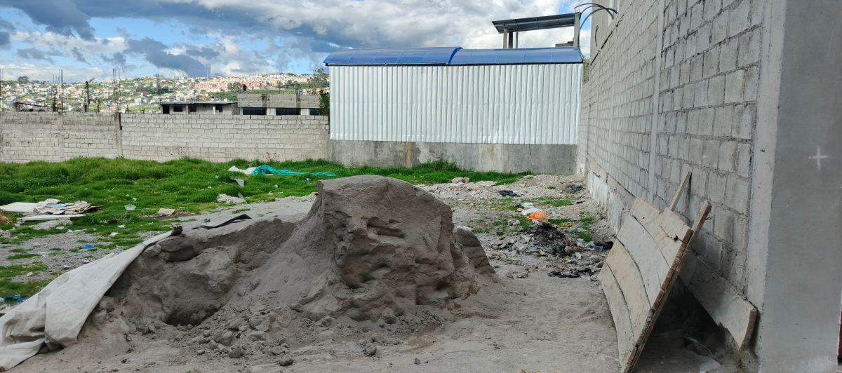 Terreno en Venta 200 m Sur de Quito La Venecia — imagen 4