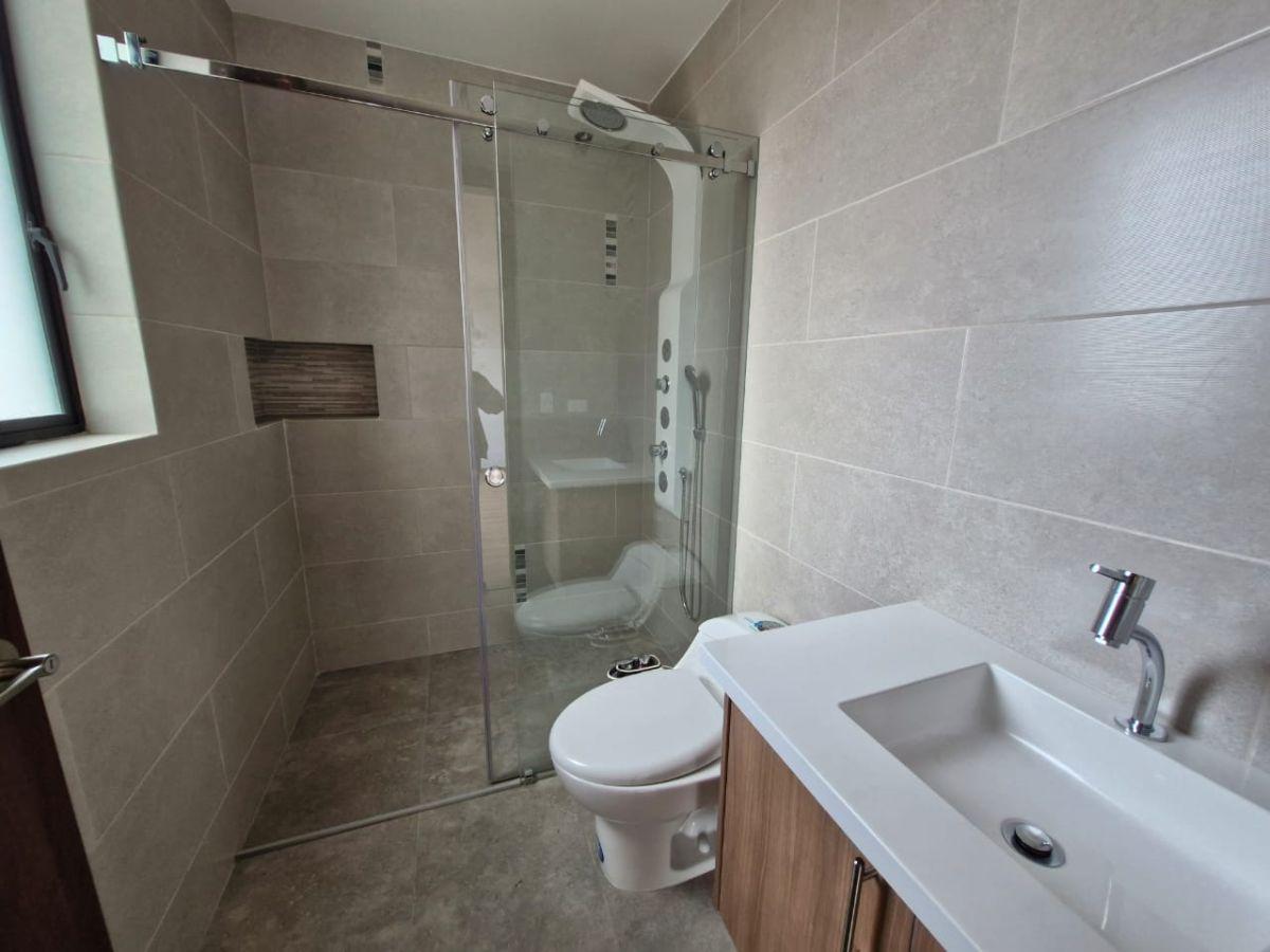 Vendo Departamento de 87 m por Estrenar en La Burgeois, Sector Rumipmba, Centro Norte Quito — imagen 5