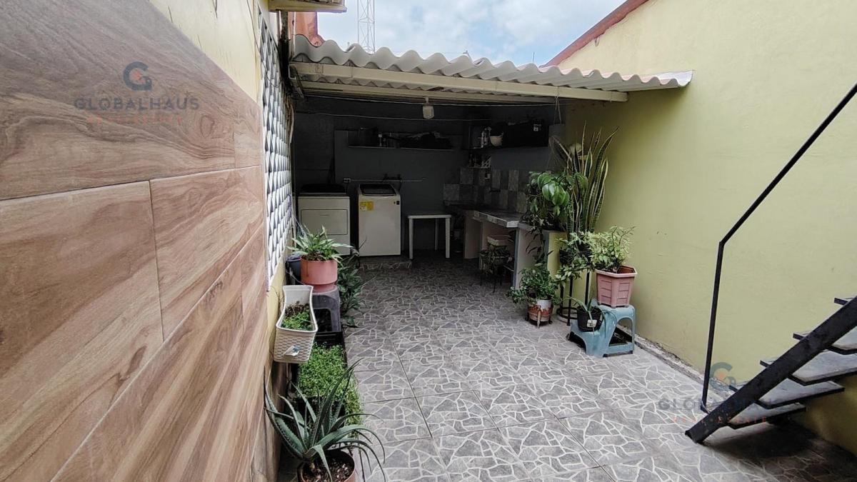 Casa en Venta con 3 Dorm. en Samanes 5 G. P. Guayas — imagen 7