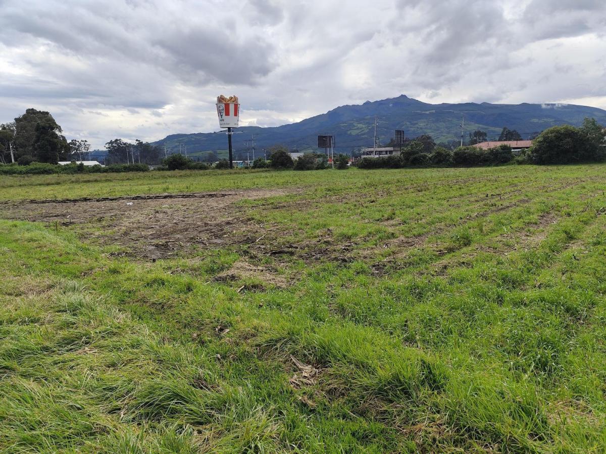 Terreno Esquinero 3.6 Hectáreas en Venta Sobre La Panamericana, Machachi — imagen 9
