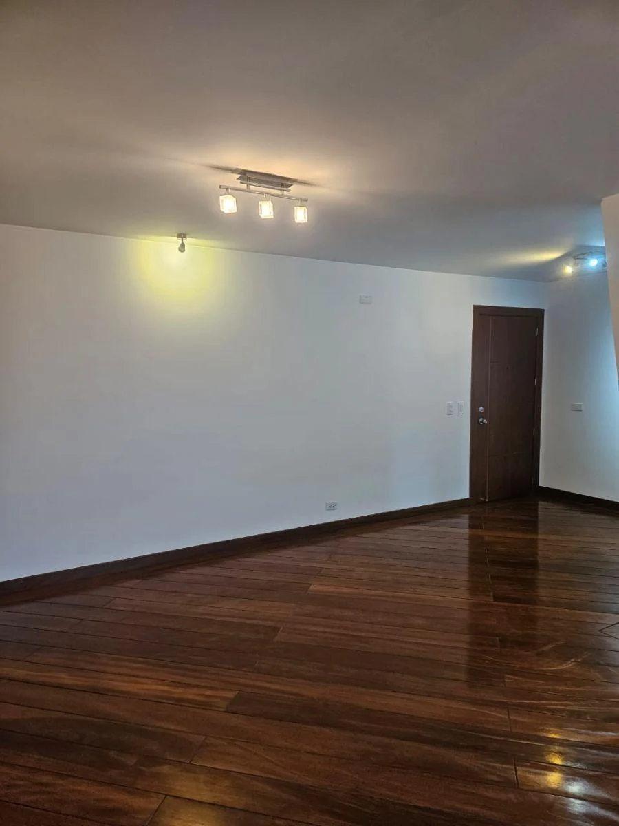 Cumbaya, Cerca de Usfq,, 3 Dorm., Linda Vista. Conjunto Cerrado, Piscina, Seguridad 24/7 — imagen 10