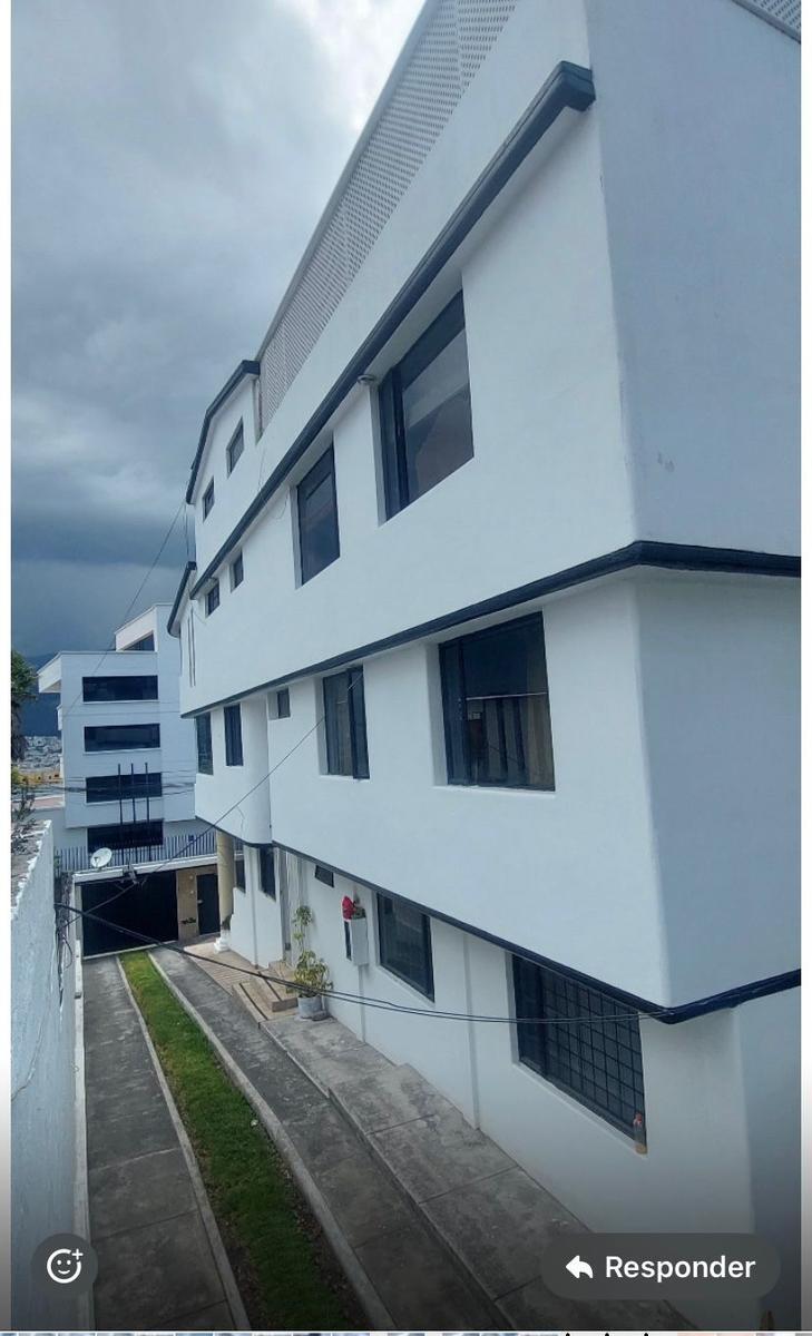 Casa en Venta de 3 Pisos Norte de Quito — imagen 3