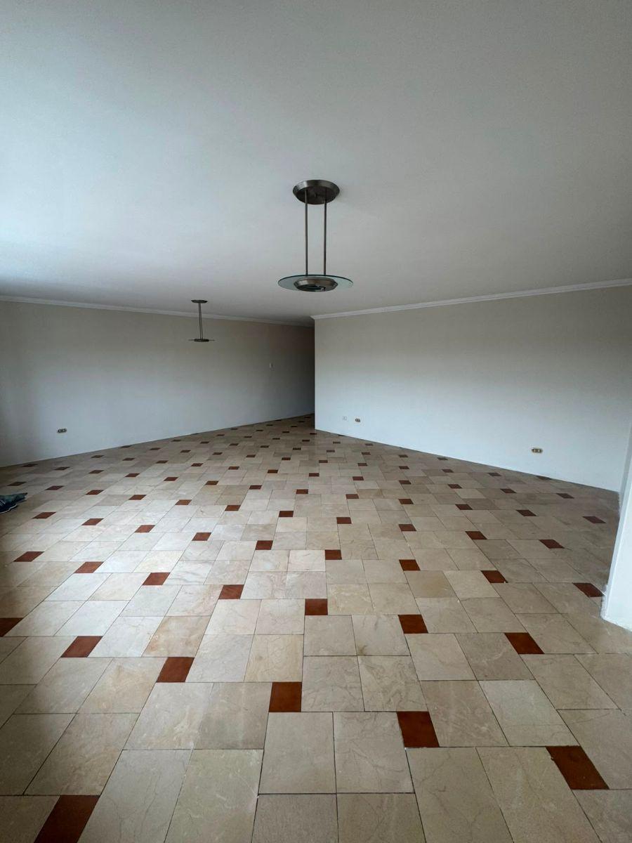 Amplio Departamento Zona Cerrada con Garaje, Kennedy Nueva/ Venta, Guayas — imagen 10