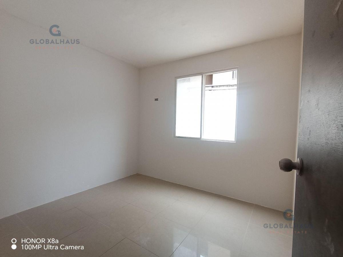 Casa en Venta con 3 Habitaciones Urb, Villa del Rey Etapa Felipe. m. N. Guayas — imagen 3