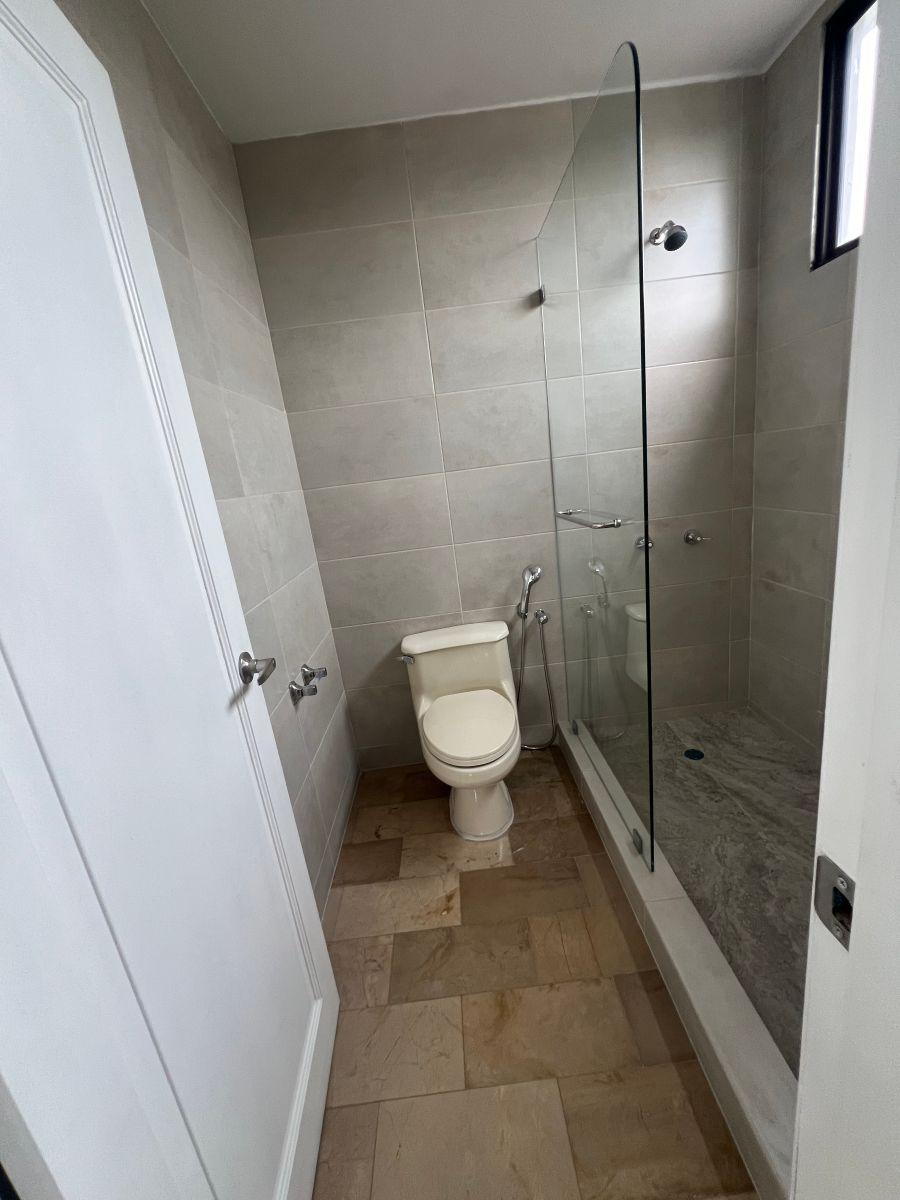 En Venta Departamento con Vista 2do Piso con Amplia Terraza, Guayas — imagen 4