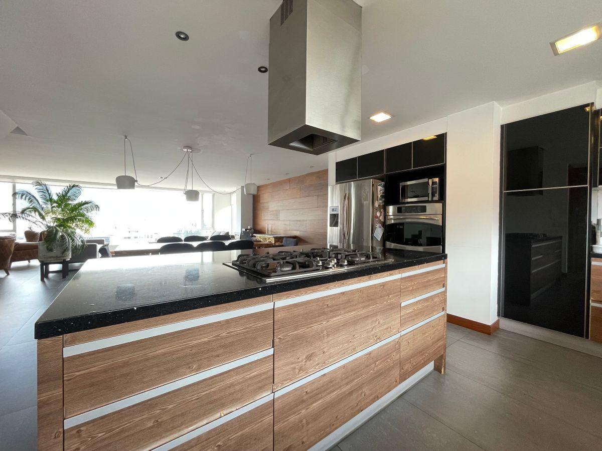 Departamento Dúplex de 190 m² con 2 Dorm. en Venta en González Suárez — imagen 5