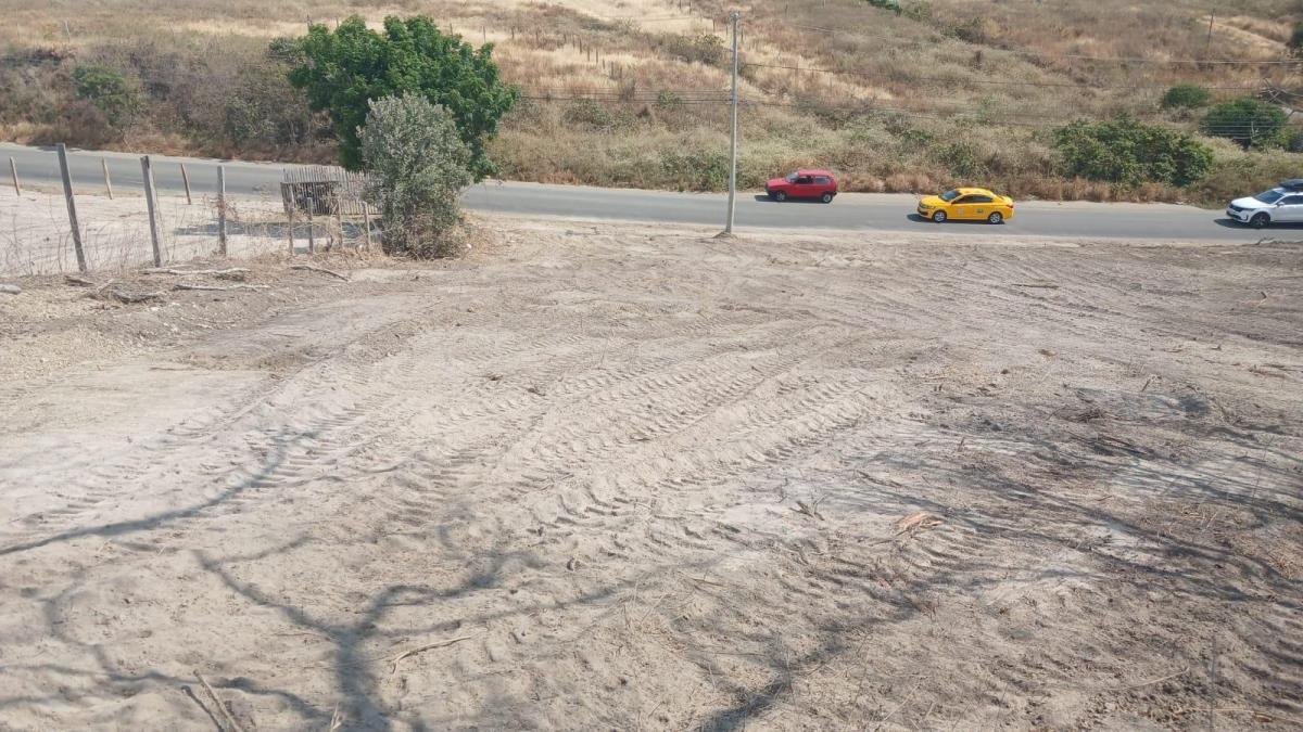 " Terreno en Venta en La Zona Sur de Manta: con Gran Potencial Inmobiliario, Manabí — imagen 8
