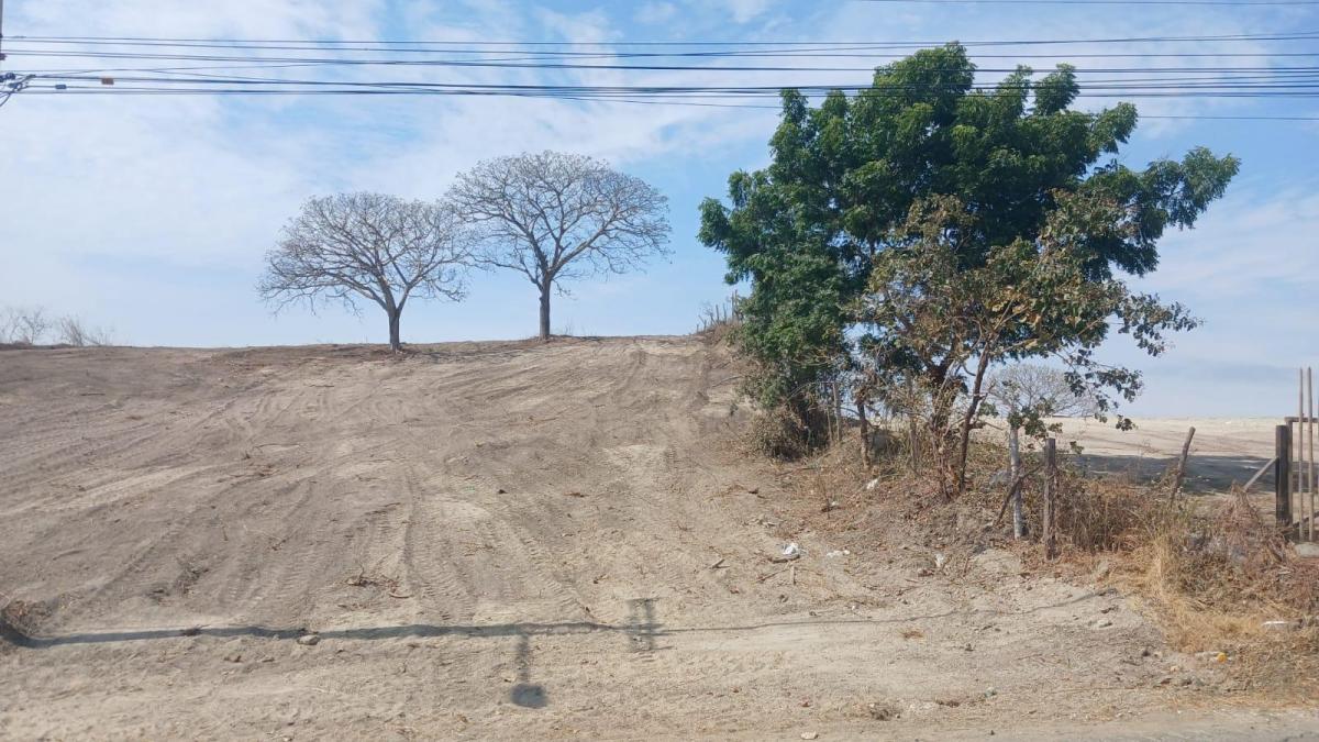 " Terreno en Venta en La Zona Sur de Manta: con Gran Potencial Inmobiliario, Manabí — imagen 5