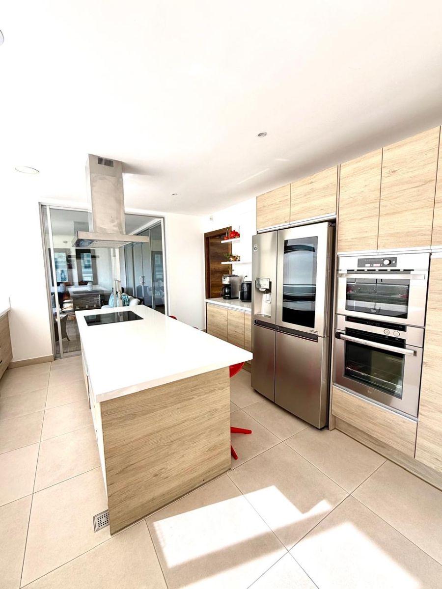 Casa Moderna de Venta en Puembo — imagen 3