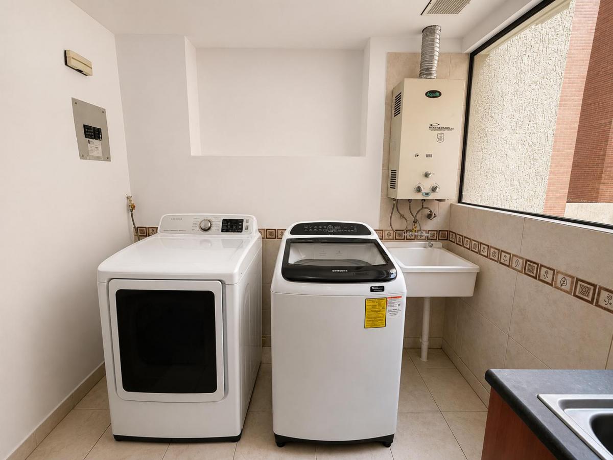 El Inca. Estupendo Departamento 2 Dorm., Frente a Colegio de America en Venta — imagen 3