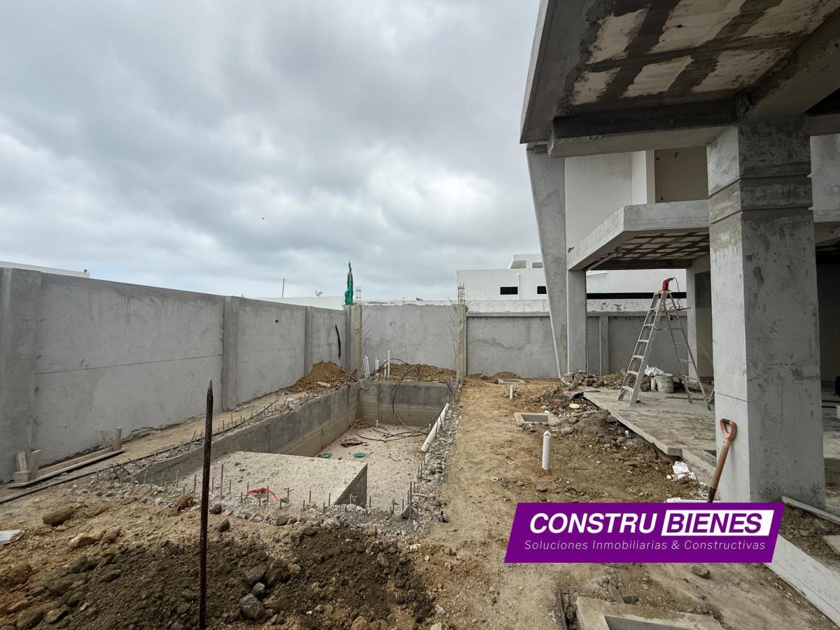 Casa de Lujo en Venta – Urb. Marina Blue, Manta, Manabí — imagen 2
