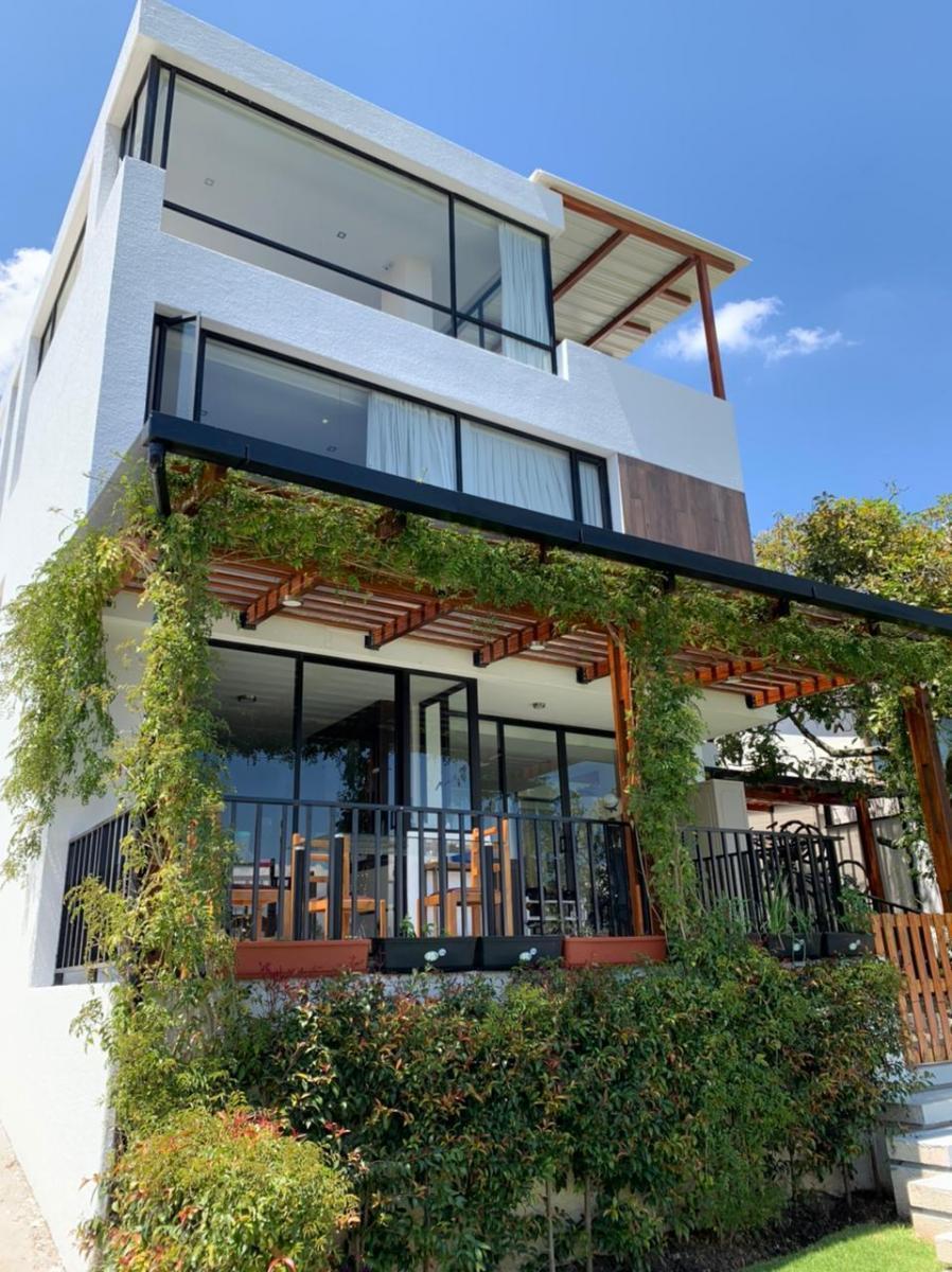 San Patricio Cumbaya Casa Nueva 4 Dorm., Jardín, 6 Parqueos, Terraza, Estudio, Seguridad — imagen 9