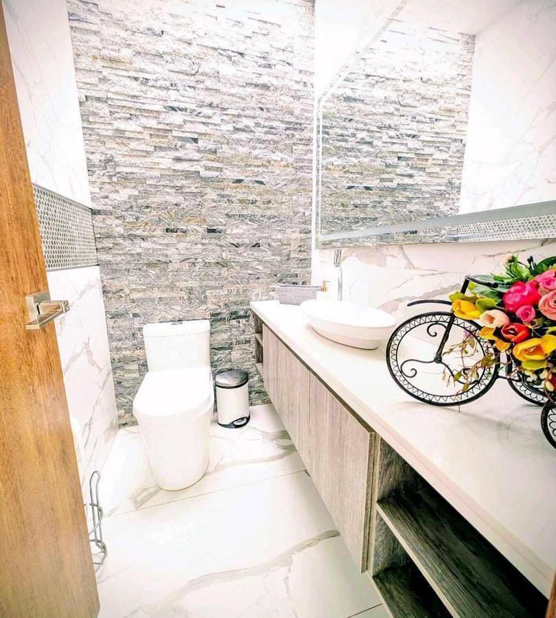 Casa Ventacon Vista Al Mar en Marina Blue Narias, Manabí — imagen 2