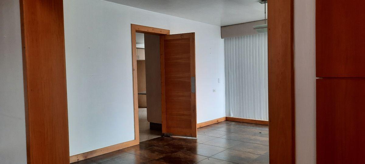 Vendo Casa de 550 m en Urbanización Segura en Cumbaya — imagen 4