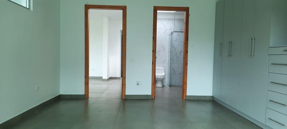Vendo Casa de 550 m en Urbanización Segura en Cumbaya — imagen 2