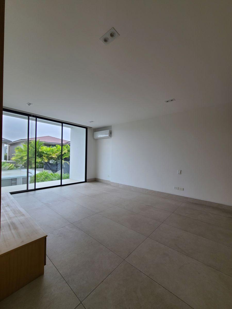Moderna Casa en Venta Urb. Pacifica, Isla Mocoli, Guayas — imagen 6