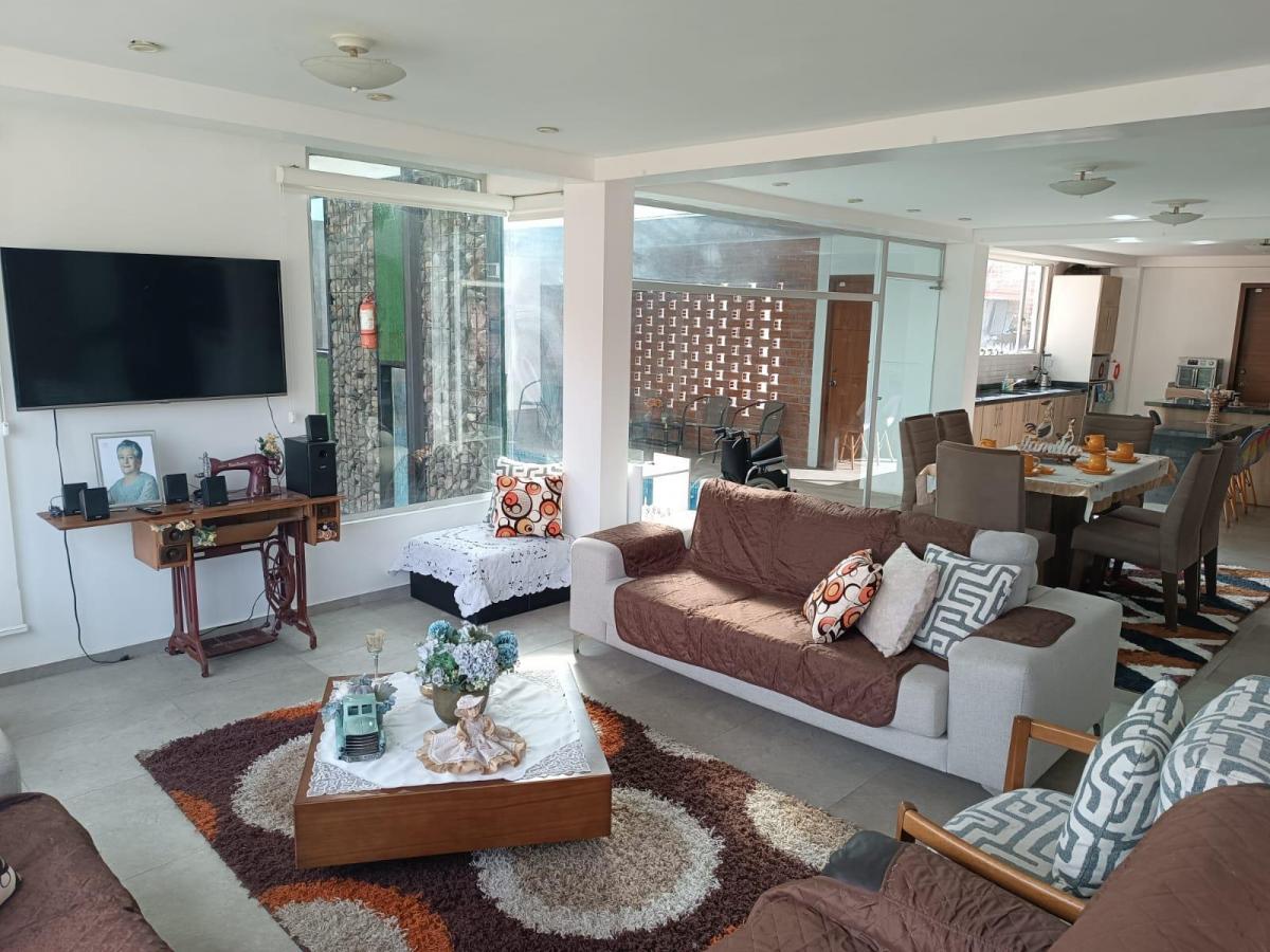 Casa con 1000 m² de Terreno y 4 Dorm. en Venta en Sur de Riobamba, Chimborazo — imagen 8
