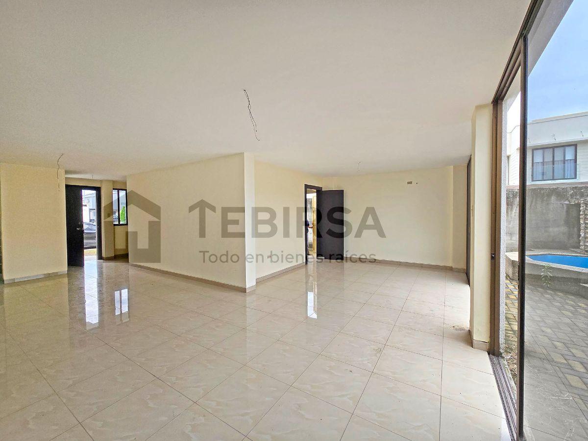 Casa Esquinera en Venta, 3 Dorm. y Jacuzzi - Urbanización Mallorca Village, Guayas — imagen 5
