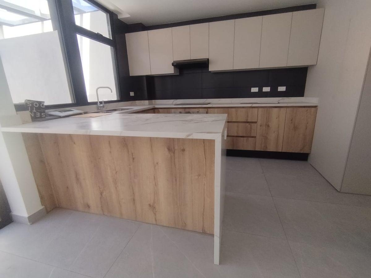 Casa de 128 m² con 3 Dorm. en Venta en Tumbaco — imagen 7