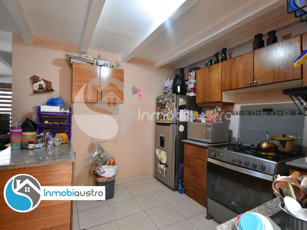 Miravalle, Venta de Casa con Amplio Patio, Azuay — imagen 5