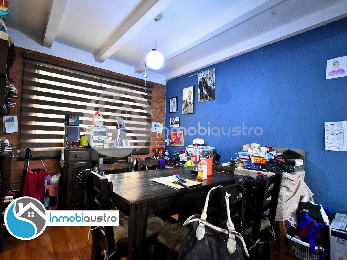 Miravalle, Venta de Casa con Amplio Patio, Azuay — imagen 4