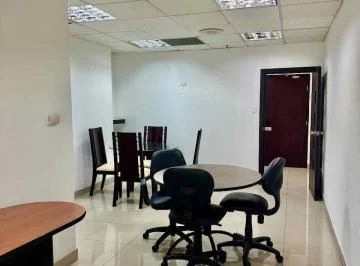 Norte de Guayaquil. Oficina Comercial de 50 m² en Venta Amoblada. Remodelada, Guayas — imagen 2