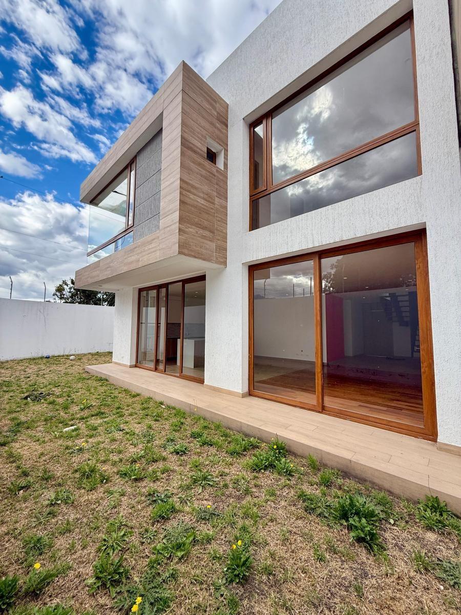 Casa por Estrenar de 3 Habitaciones - en Venta - Tumbaco - 220 m² — imagen 10