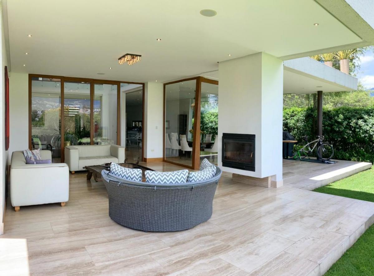 Venta Casa Rivera de La Viña Cumbayá — imagen 2