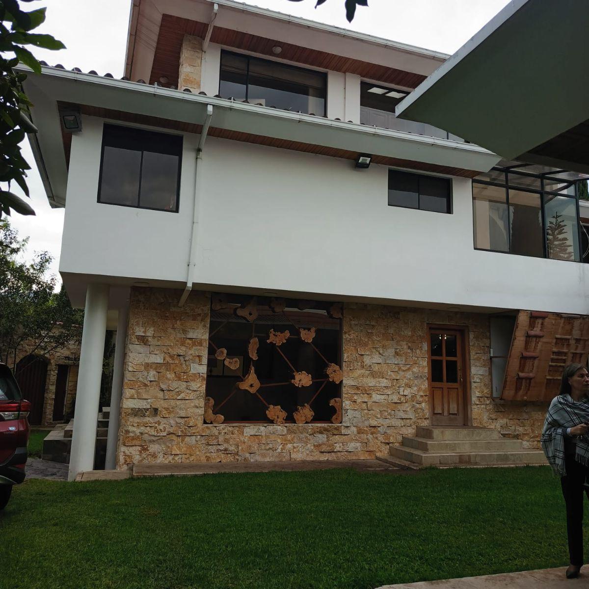 Casa con Piscina 1400 m² en El Valle de Los Chillos San Gabriel — imagen 9