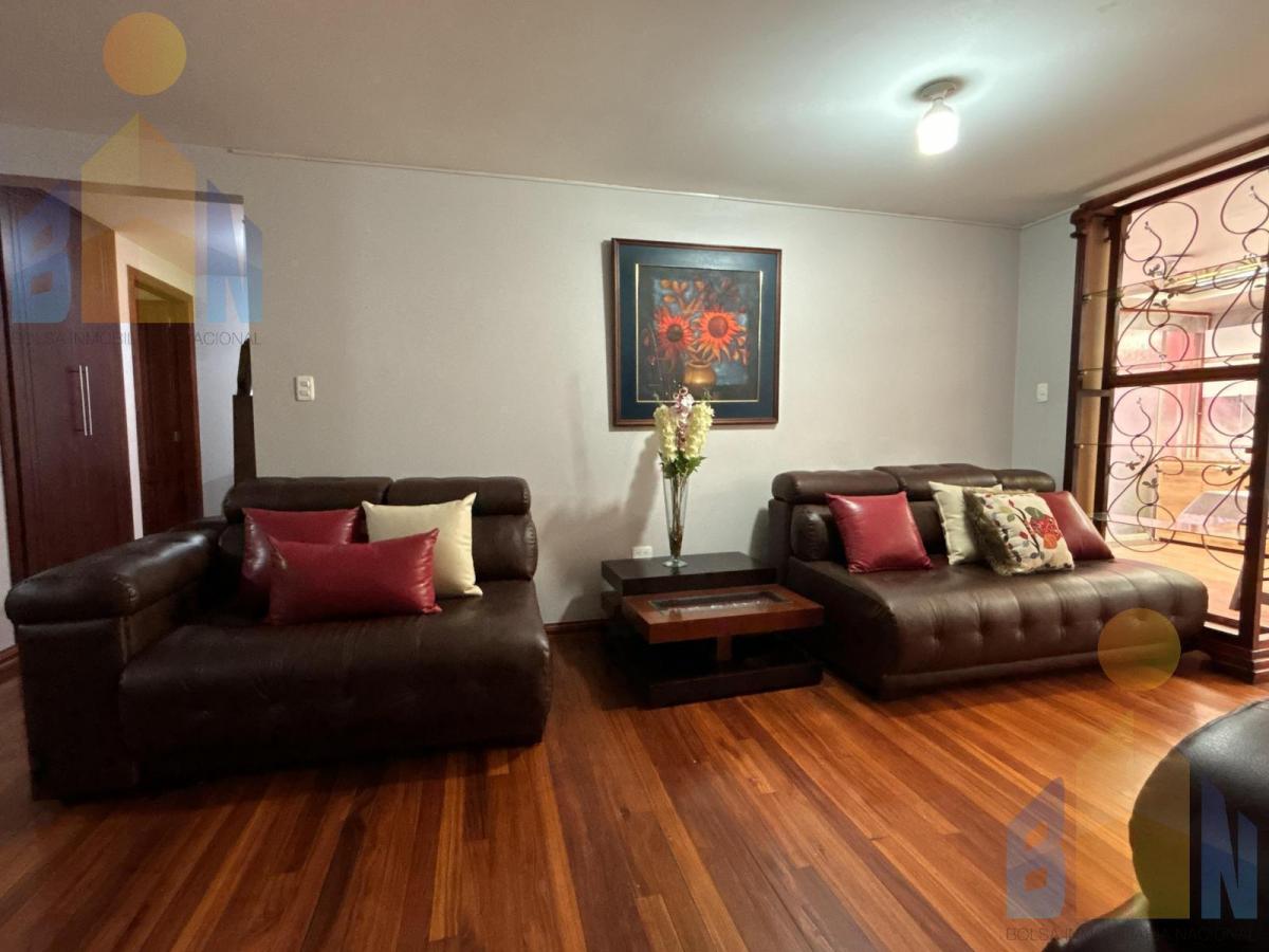 Ct Venta Amplio Departamento con Patio Primer Piso Alto en Urbanizacion Mastodontes, Carcelen — imagen 5