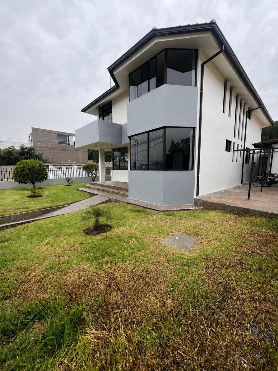 H/ Valle de Los Chillos, Casa de 4 Dorm. y Jardin en Venta. 180.000 Usd — imagen 10