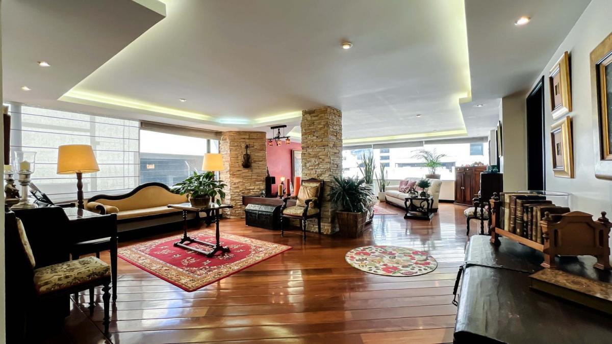 Gonzalez Suarez, Departamento Totalmente Renovado con Jardin — imagen 10
