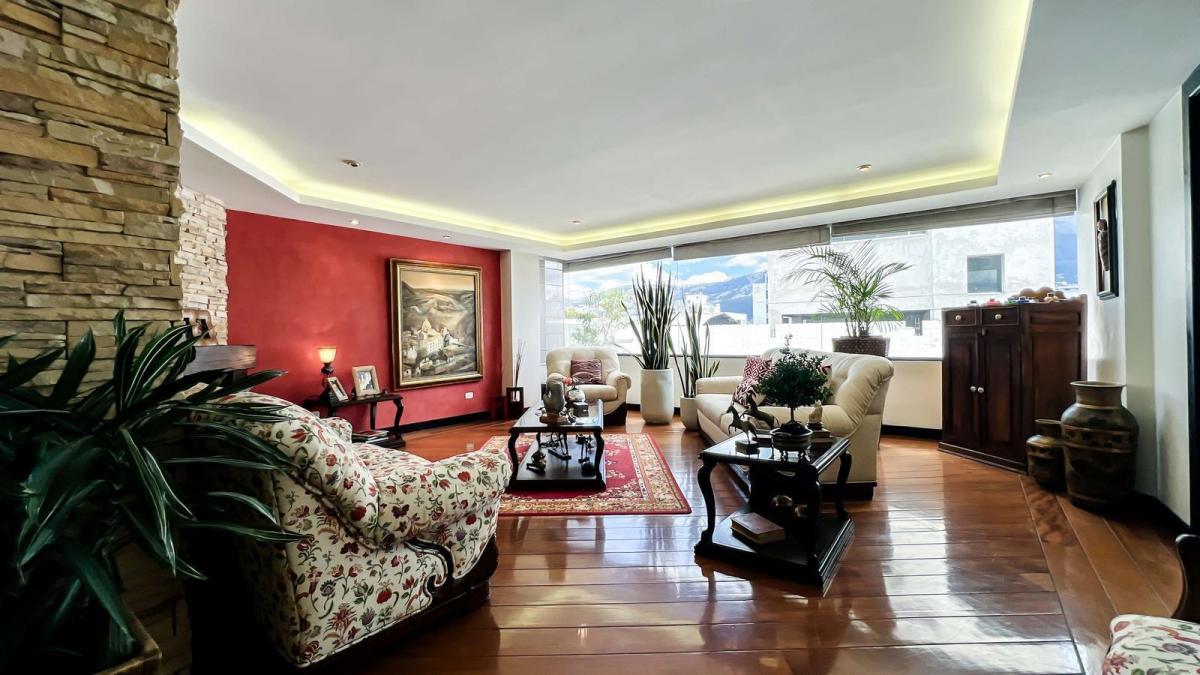 Gonzalez Suarez, Departamento Totalmente Renovado con Jardin — imagen 7