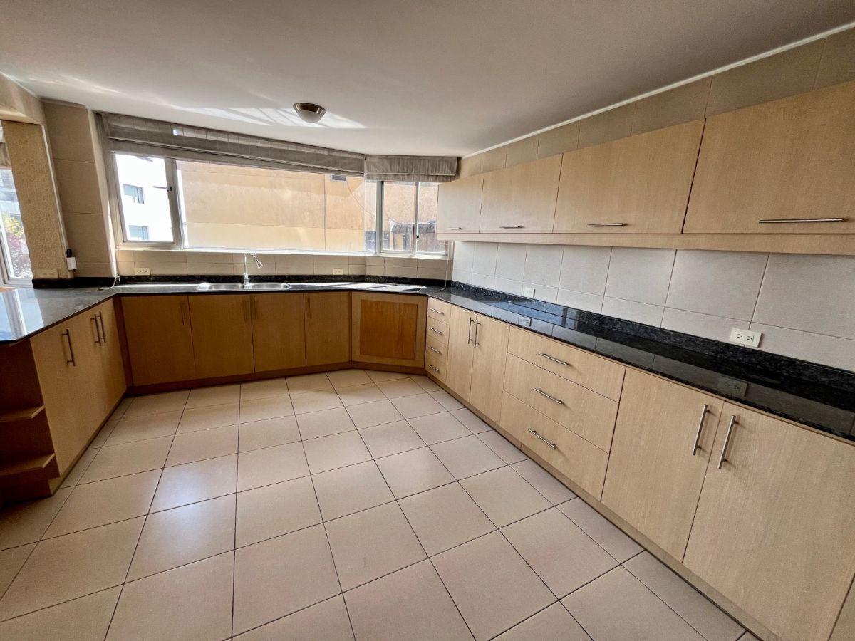 En Venta Departamento - Sector Gonzalez Suarez — imagen 8