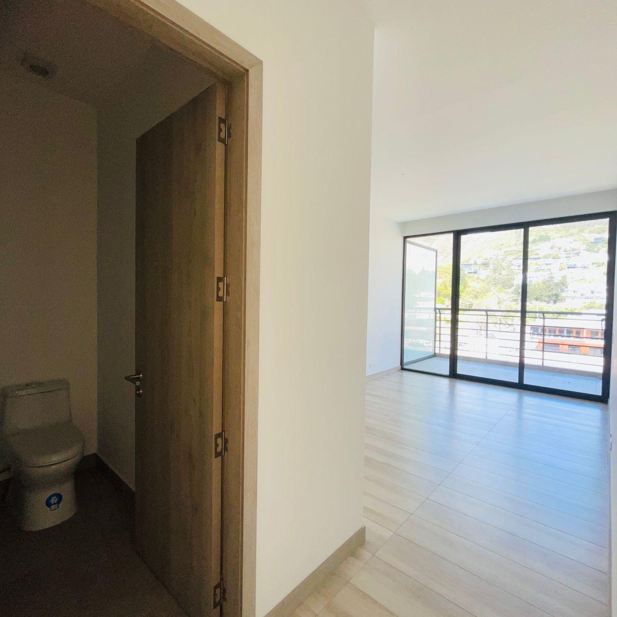 Estrena en Cumbayá: 142 m² y Terraza Propia de 66 m² — imagen 2
