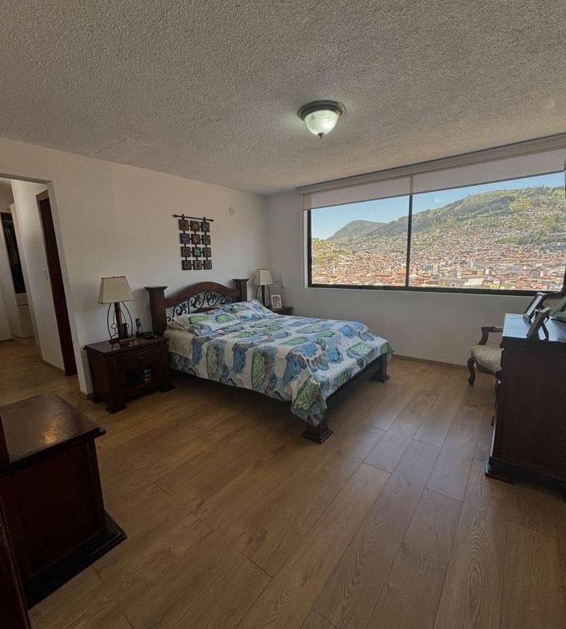 Se Vende Casa en El Sector de Itchimbia. Espectacular Vista. Calle Valparaiso — imagen 8