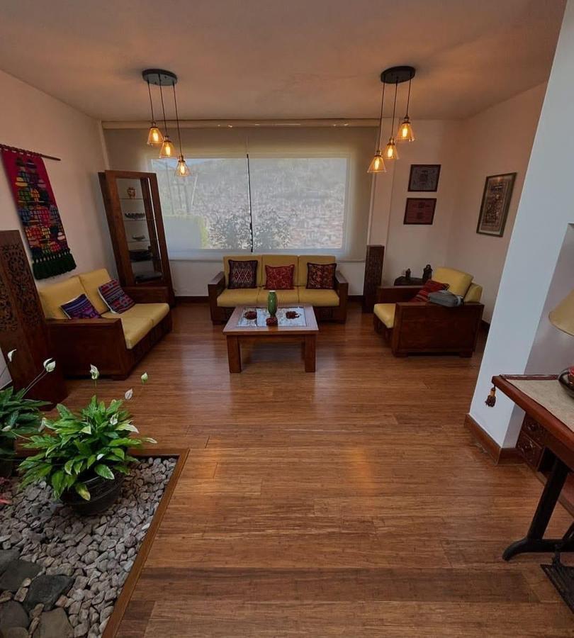 Se Vende Casa en El Sector de Itchimbia. Espectacular Vista. Calle Valparaiso — imagen 4