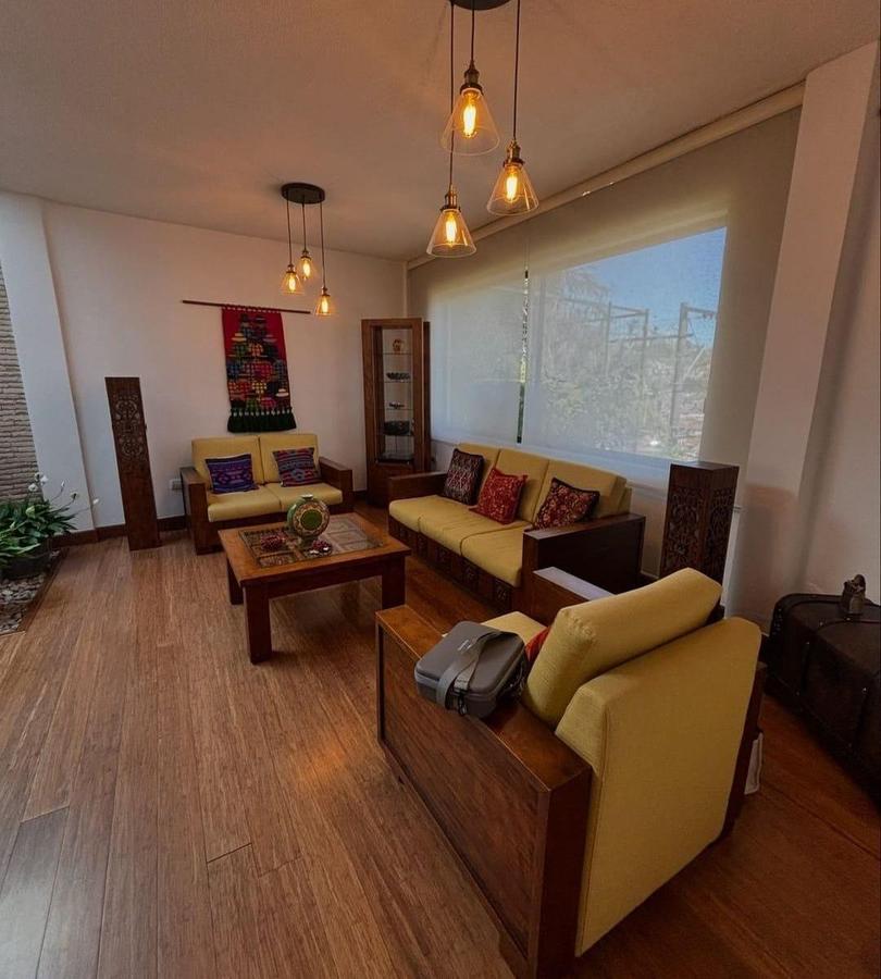 Se Vende Casa en El Sector de Itchimbia. Espectacular Vista. Calle Valparaiso — imagen 3