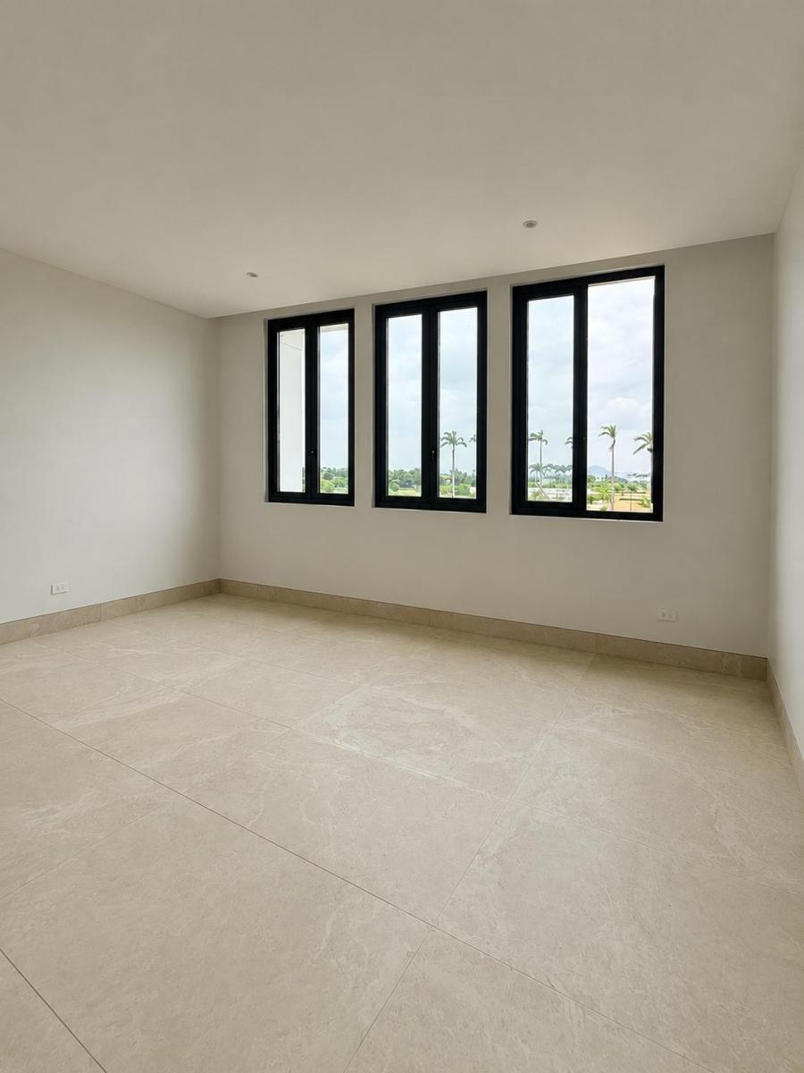 Casa de Estreno en Venta Urb. Parques de Batan, Guayas — imagen 2