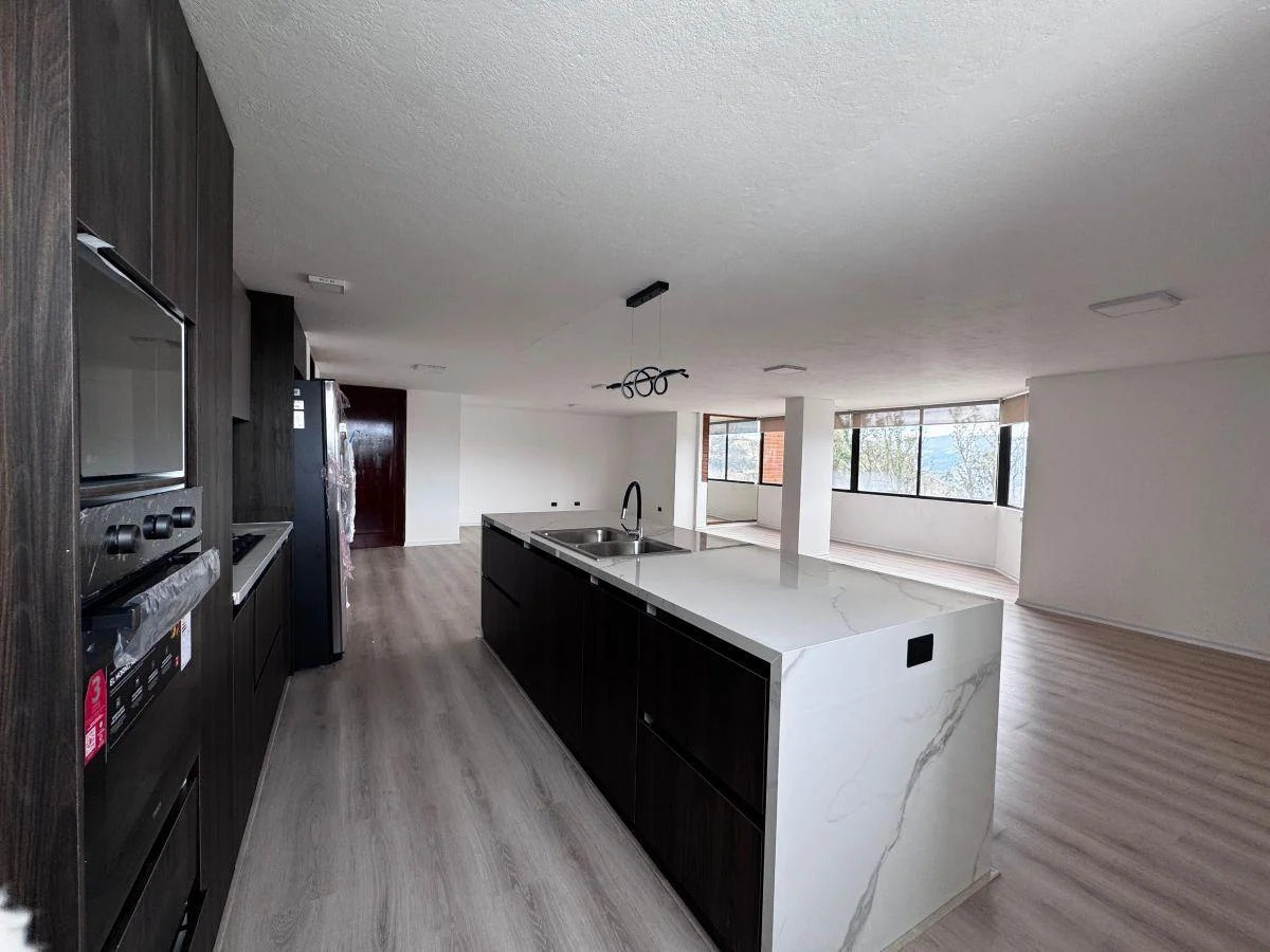 Vendo Departamento Remodelado en La Gonzalez Suarez — imagen 9