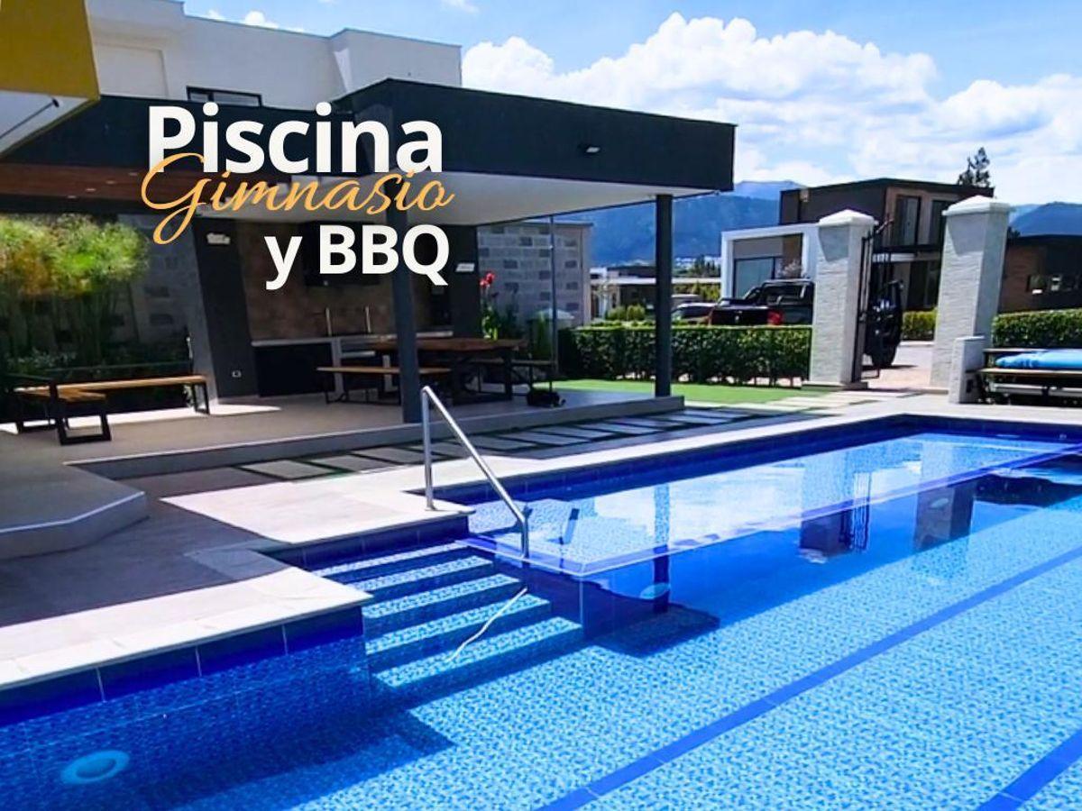 Casa con 4 Habitaciones en Venta en Tumbaco, 300 m² — imagen 2